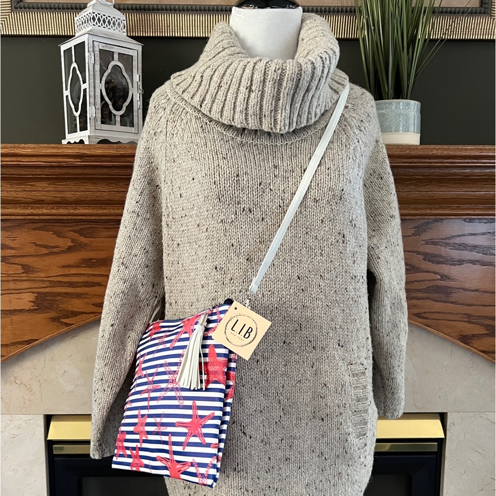 L.I.B New York Striped Starfish Clutch‎ Crossbody Purse NWT